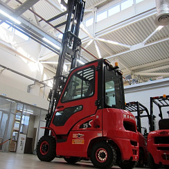 Погрузчик Hangcha HC CPCD15-XRW10 Isuzu, кабина, высота подъема 4500 мм, смещение вил