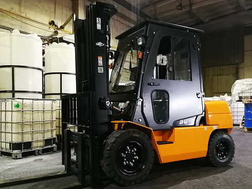 Автопогрузчик HC CPCD30N-RW10 г/п 3000 кг Isuzu