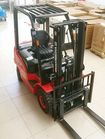 Погрузчик Hangcha HC CPCD18-XRW10 Isuzu, вагонный вариант, смещение вил