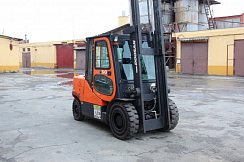 Вилочный автопогрузчик Doosan D50SC-5
