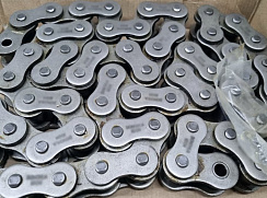 Цепь привода колеса 131606 Mustang 2066/2076/2086 Gehl 5635/R250