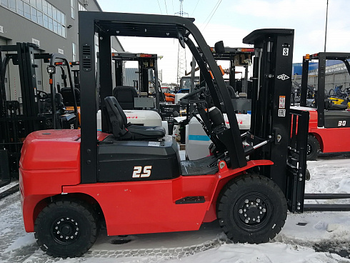 Автопогрузчик HC CPQD25N-RW21 г/п 2500 кг Nissan