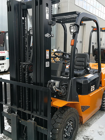 Автопогрузчик HC CPQD25N-RW21 г/п 2500 кг Nissan