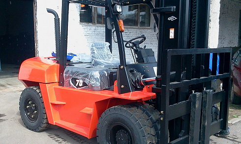 Автопогрузчик HC CPCD70-RW14 г/п 7000 кг Isuzu 6BG1